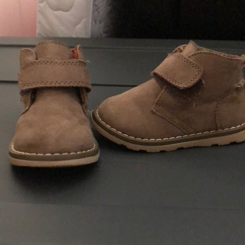Toddler boys 6 boots